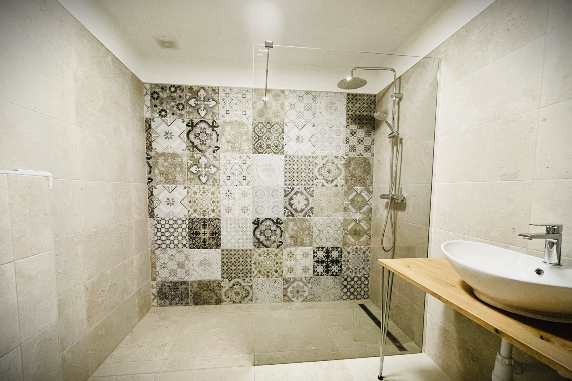 Gerendás Apartman – fürdőszobák